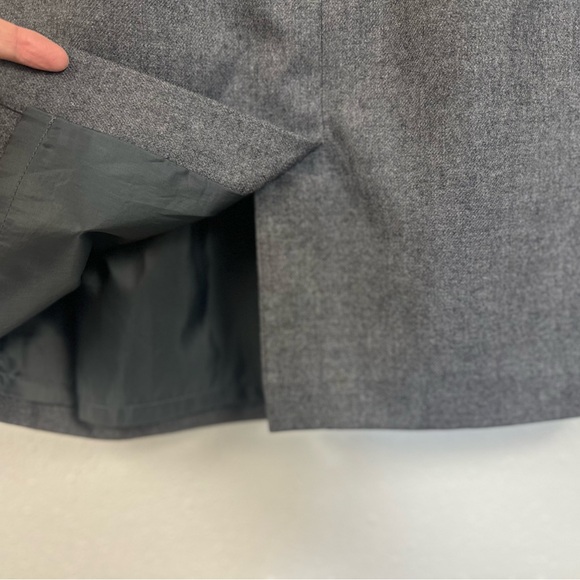 Classic Lord & Taylor Pencil Skirt Classic Staple Size 4p - Picture 7 of 10